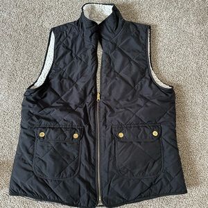 Reversible Sherpa vest, smoke free home